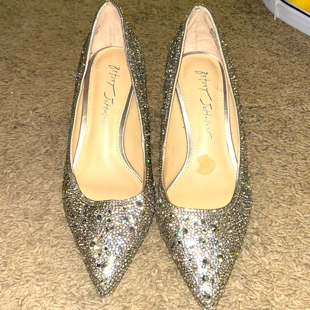 Betsey Johnson Averi Pump